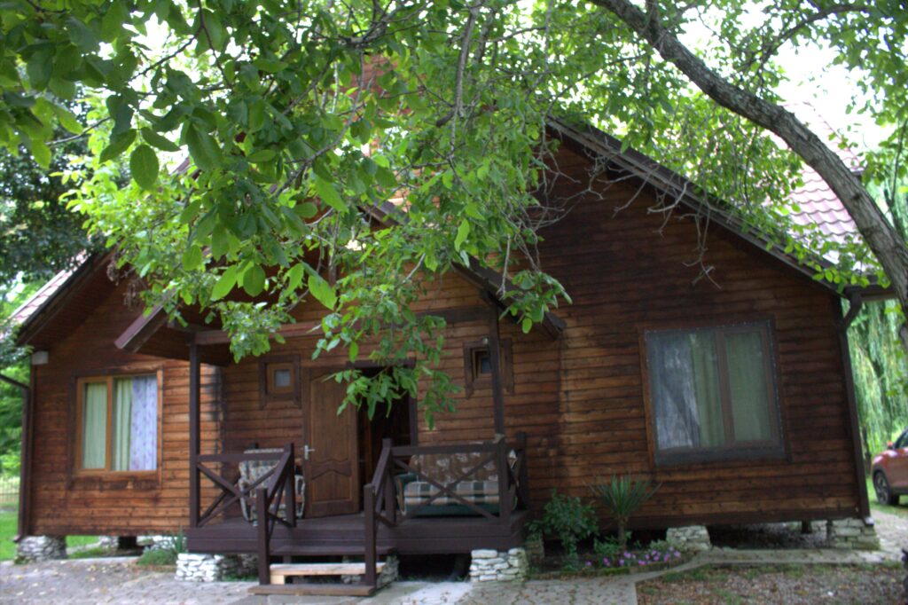 Номер с балконом и видом на реликтовую рощу